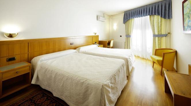 Hotel Florida Arteixo Zimmer foto